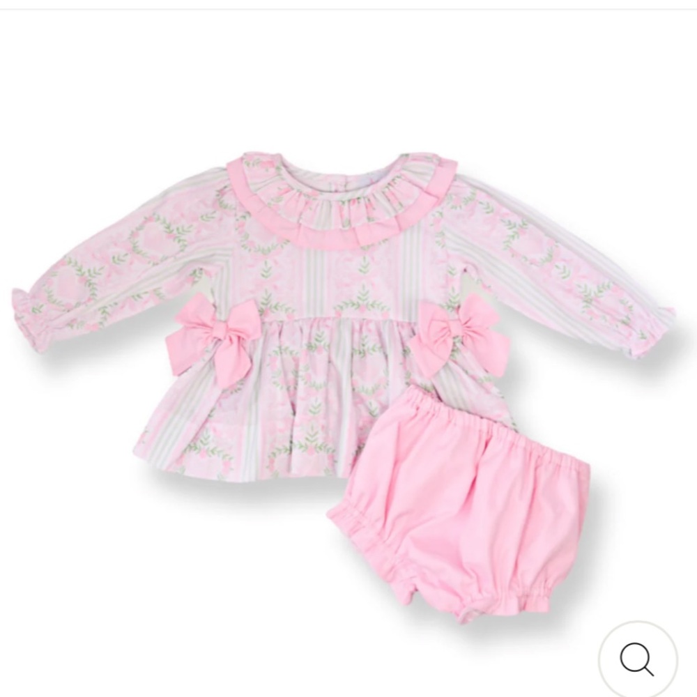Pink Floral Baby Outfit with Bows Annie heart smocked bow diaper set bloomer set